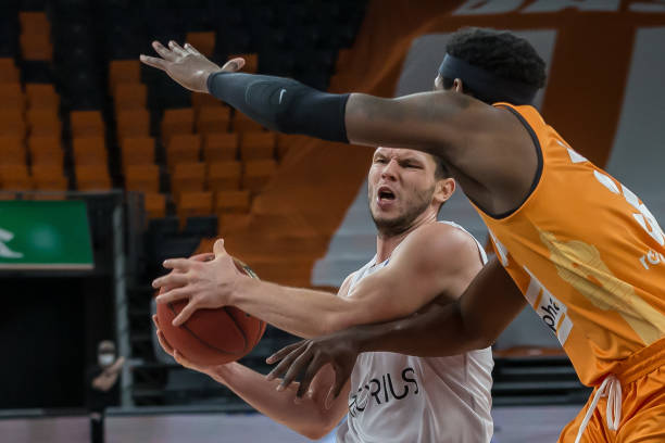 在上半场结 在上半场结